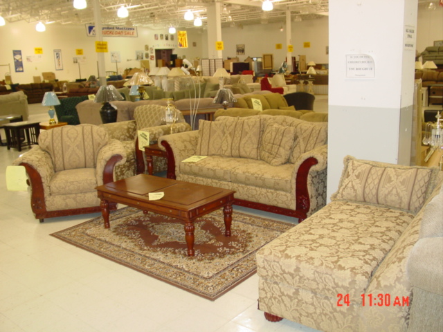 Grossman Auction Pictures From February 9, 2008 - Furniture & Mattress Liquidato